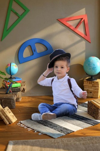 freepik__assistant__793461